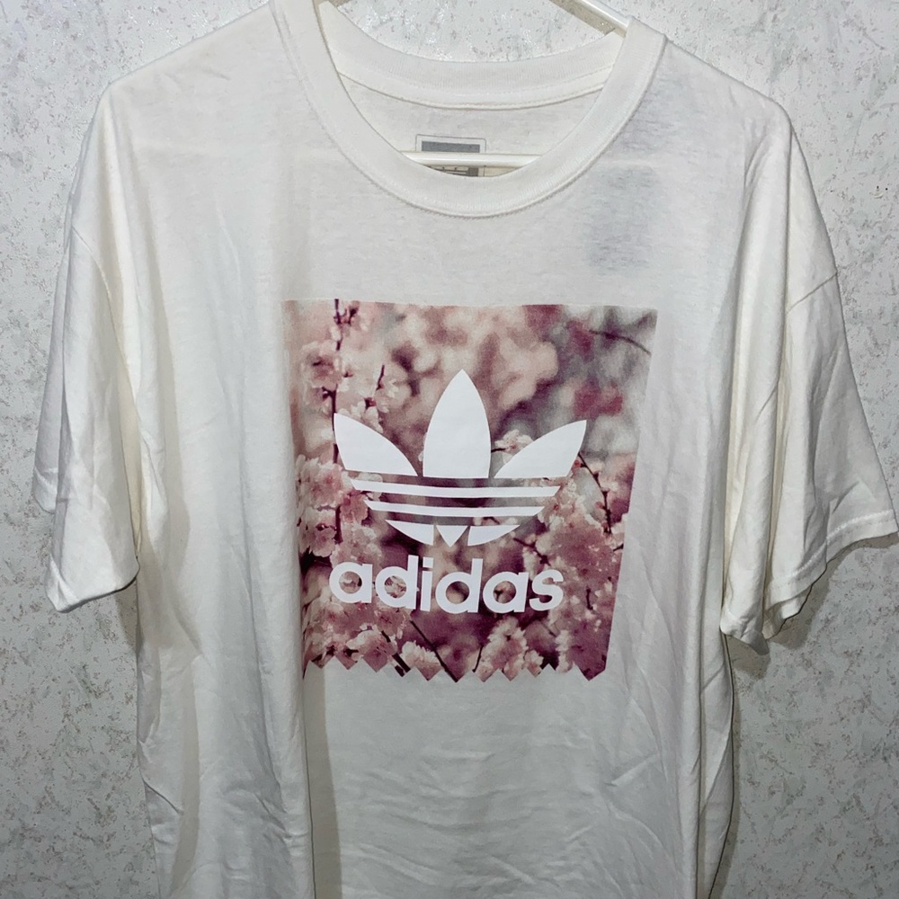 Adidas tee